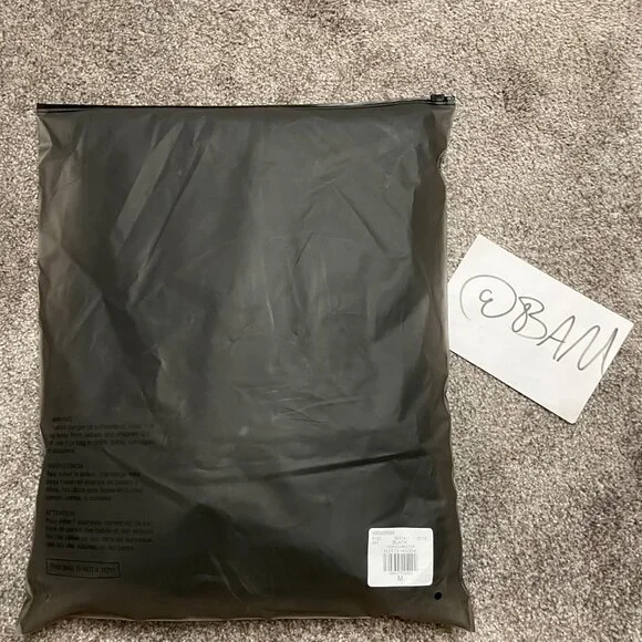 FOG - Fear of God Essentials Black Fleece Hoodie FW24 - (READ DESCRIPTION) - Picture 11 of 11